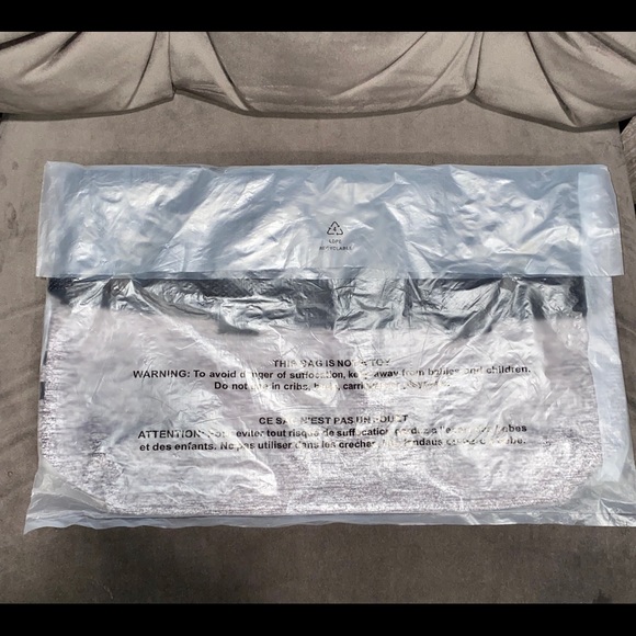 NWT PINK Victoria’s Secret Tote Bag - Picture 8 of 9